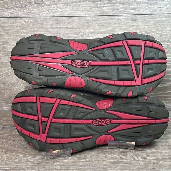 Keen Koven Low Top Youth Size 5 Gray Red Waterproof Hiking Boots - Picture 8 of 11